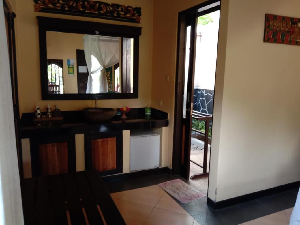 Tirta Sari Bungalow Hotel Pemuteran Kültér fotó